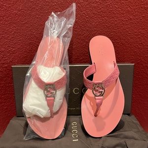 Gucci Pink Monogram Leather Thong with Silver Interlocking GG Accent
